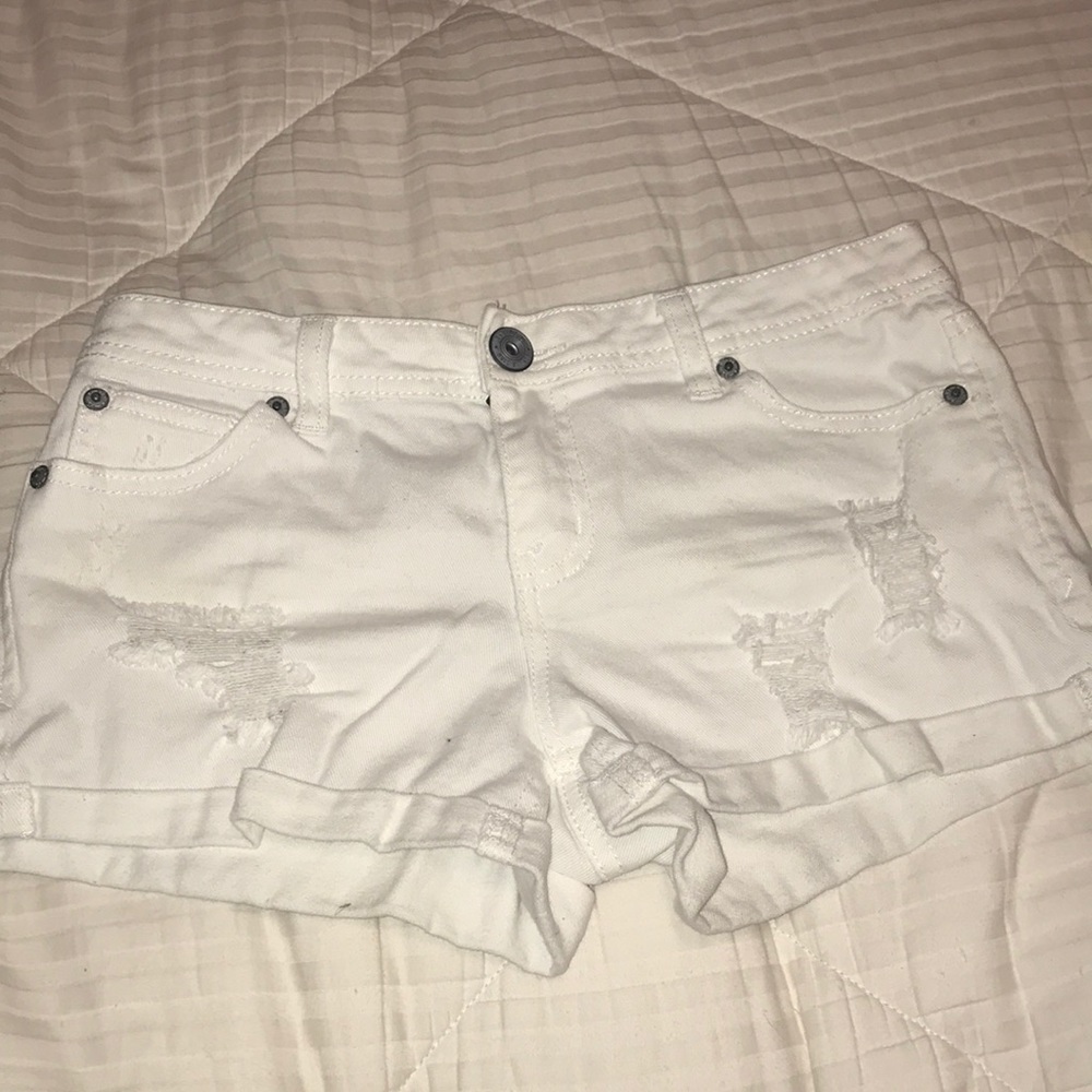Vanilla Star White Jean Shorts